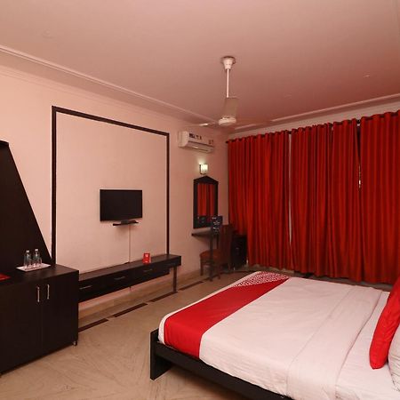 OYO 63096 Rk Residency Sohāna Exterior foto